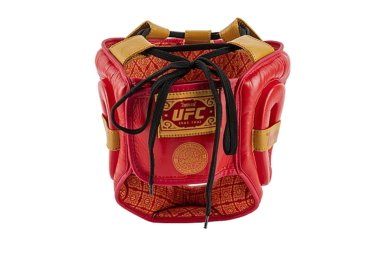 UFC Premium True Thai Шлем для бокса, цвет красный, размер L