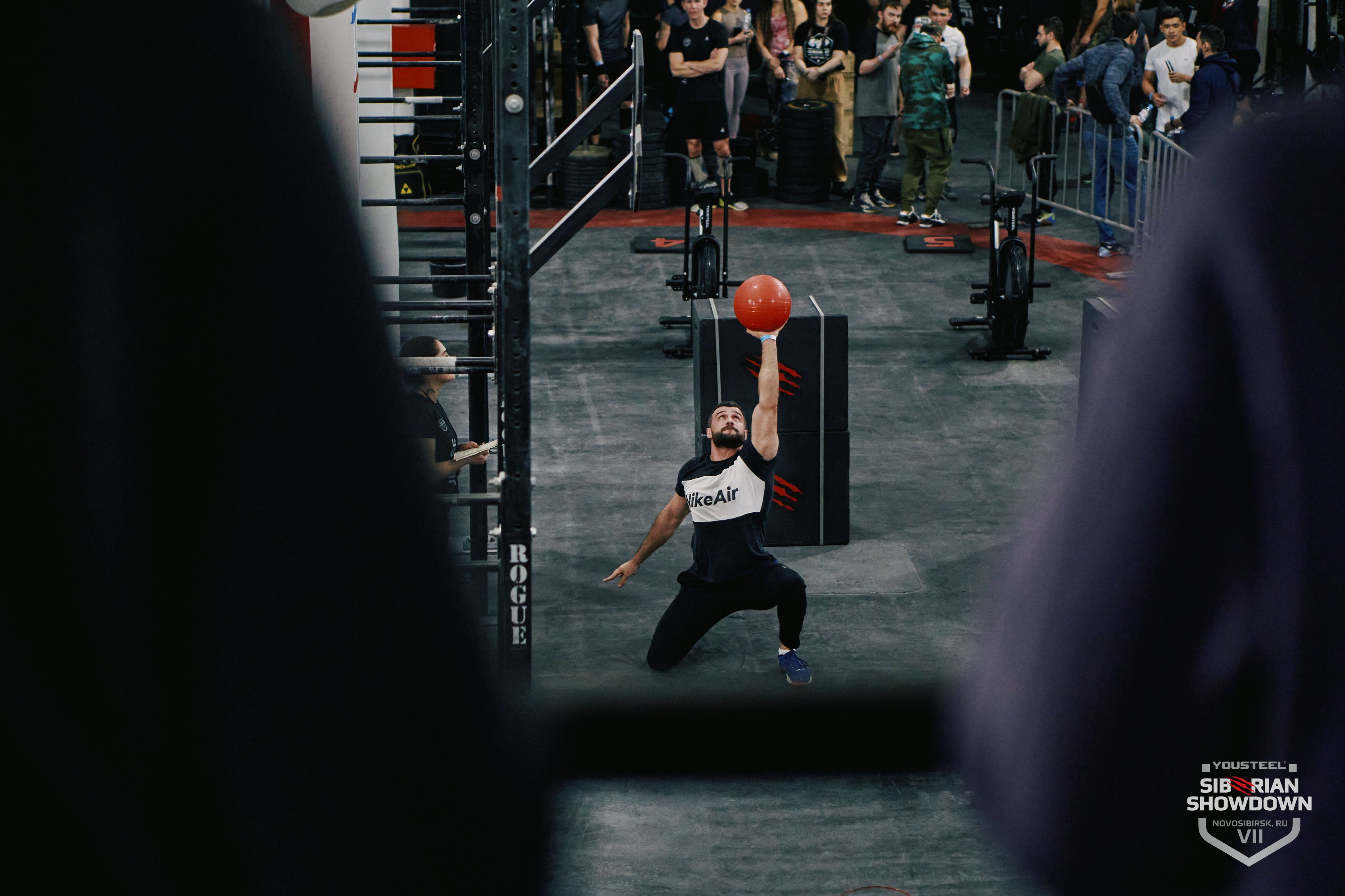 БУ SlamBall 15kg RED