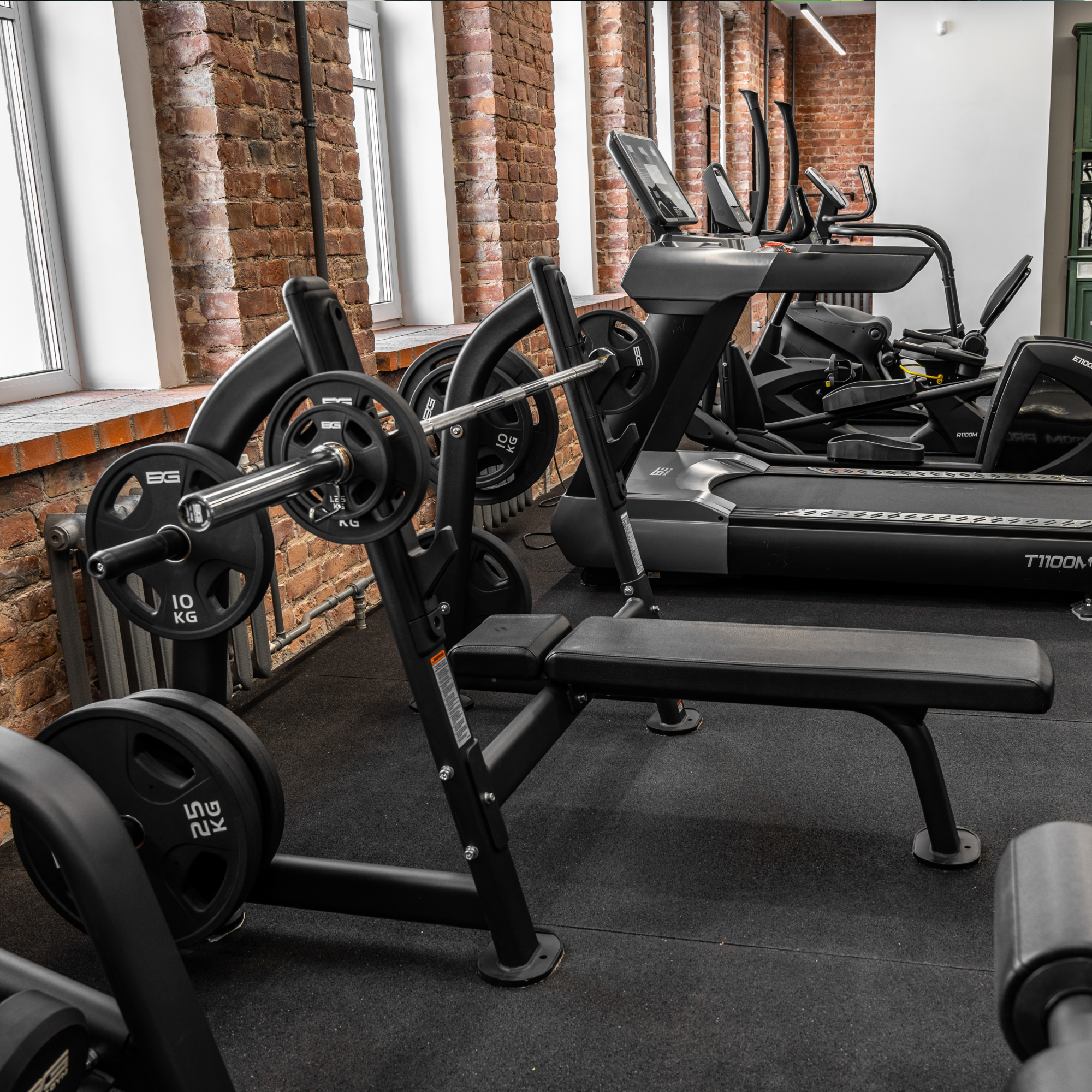 BRONZE GYM BR-1012 Скамья для жима горизонтальная